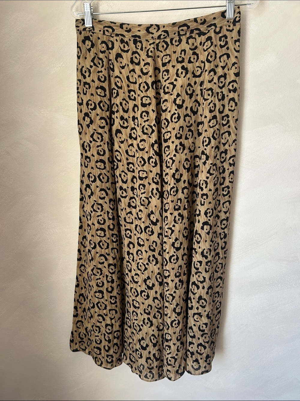 Vintage Nygard 100% silk Cheetah Print maxi Skirt size Medium button a-line